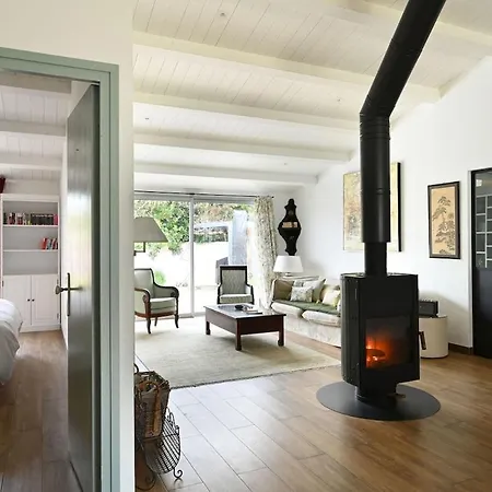 803 Les Tamaris Conviviality